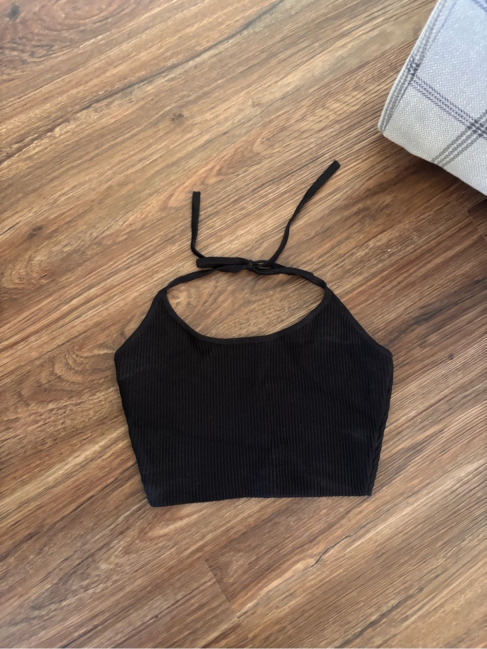 Babaton Ribbed Black Halter Crop Top - Picture 2 of 4